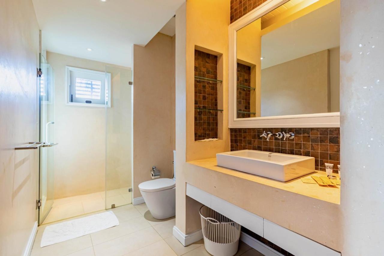 3br Casa Azul - Beachfront In Laguna & Layan Chom Tawan And Maan Tawan Residences