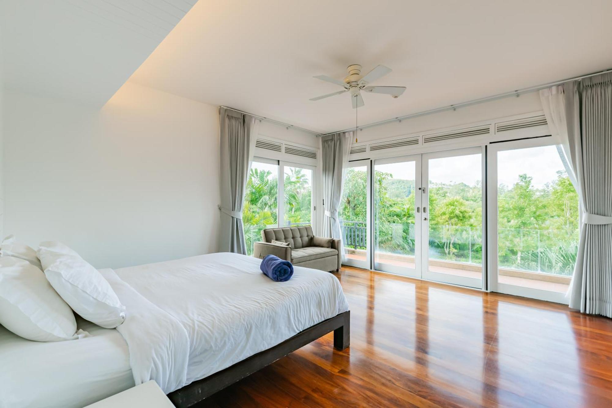 3br Casa Azul - Beachfront In Laguna & Layan Chom Tawan And Maan Tawan Residences Phuket