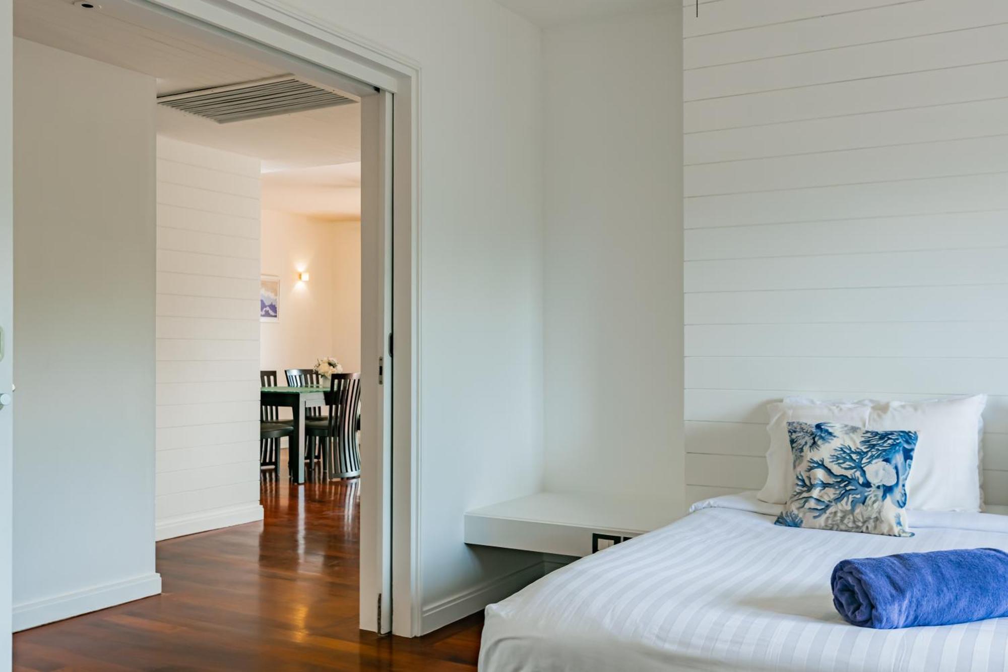 3br Casa Azul - Beachfront In Laguna & Layan Chom Tawan And Maan Tawan Residences Phuket